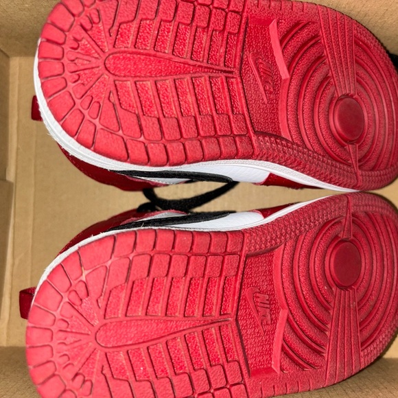 Jordan 1 Mid (TD) White/Gym Red/Black Toddler - Picture 6 of 7